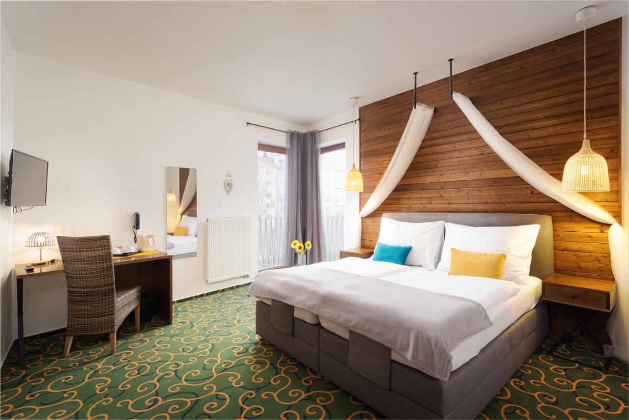 Hotel Sharingham Брно Екстер'єр фото