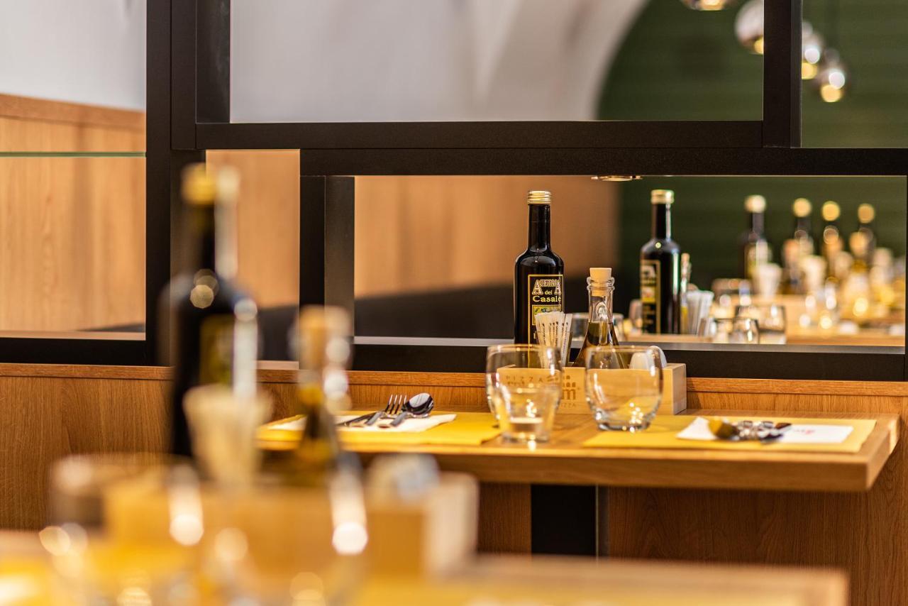 Hotel Sharingham Брно Екстер'єр фото