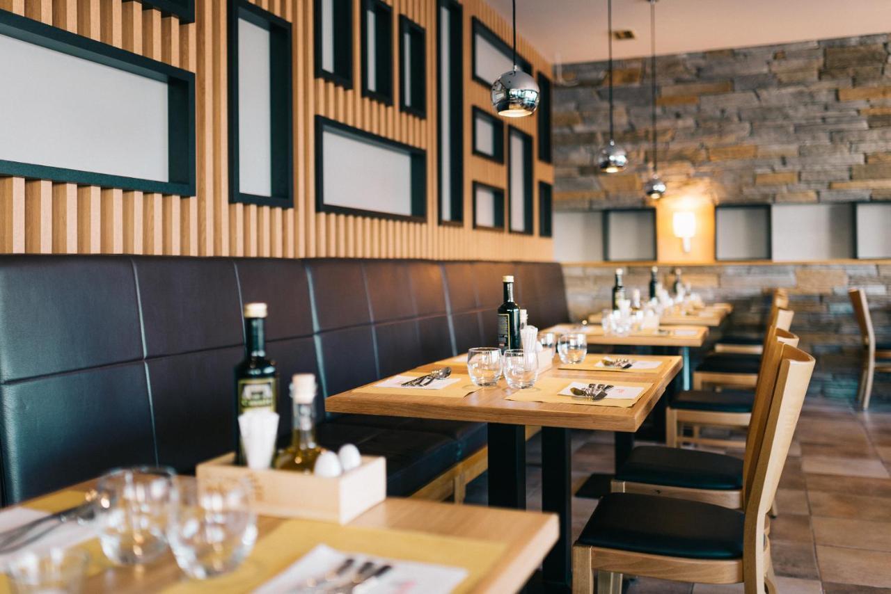 Hotel Sharingham Брно Екстер'єр фото